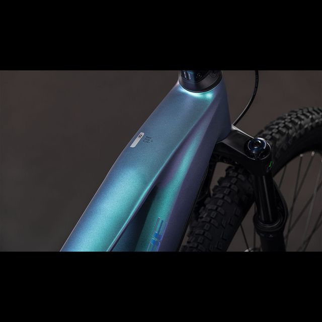 CUBE Reaction Hybrid Race 800 sähköpyörä